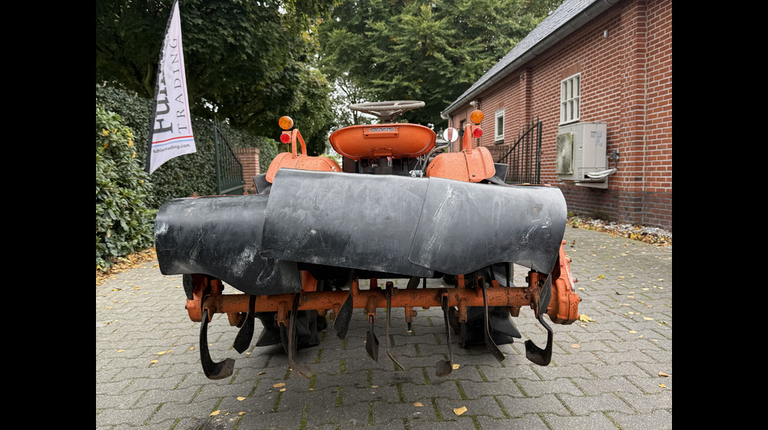 Kubota ZB7000 met frees